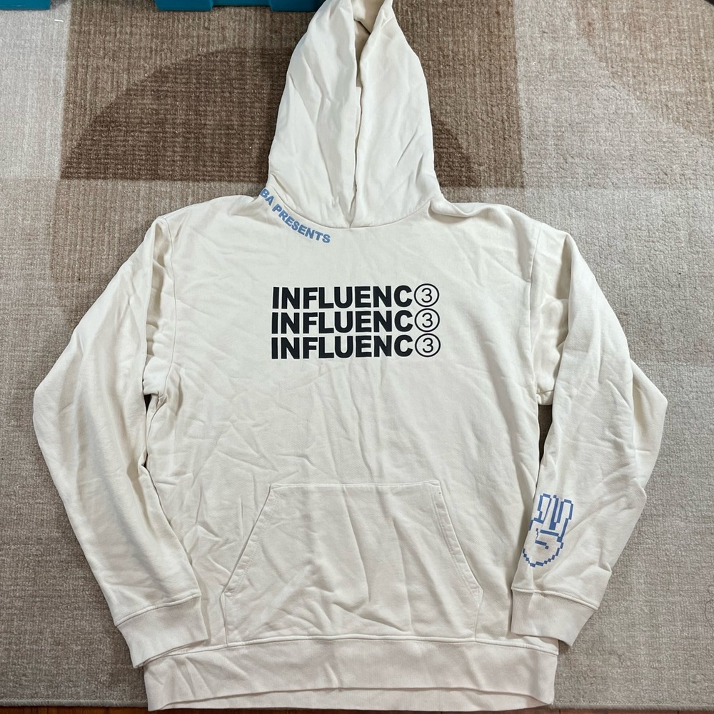 NEW INFLUENCE DBA PRESENT CREAM HOODIE SZ MEDIUM M